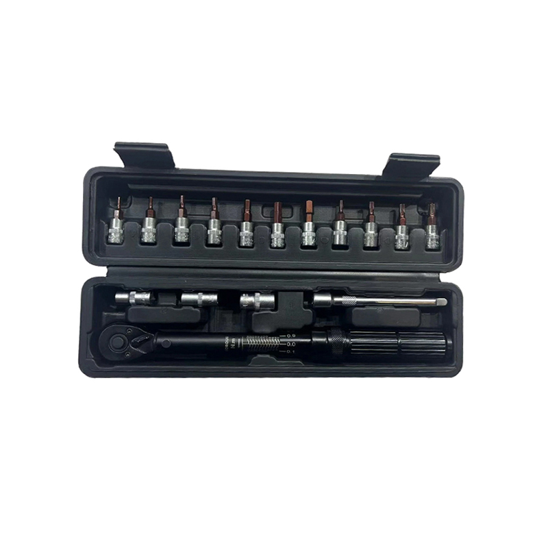 How can bicycle hardware tools be portable and efficient?